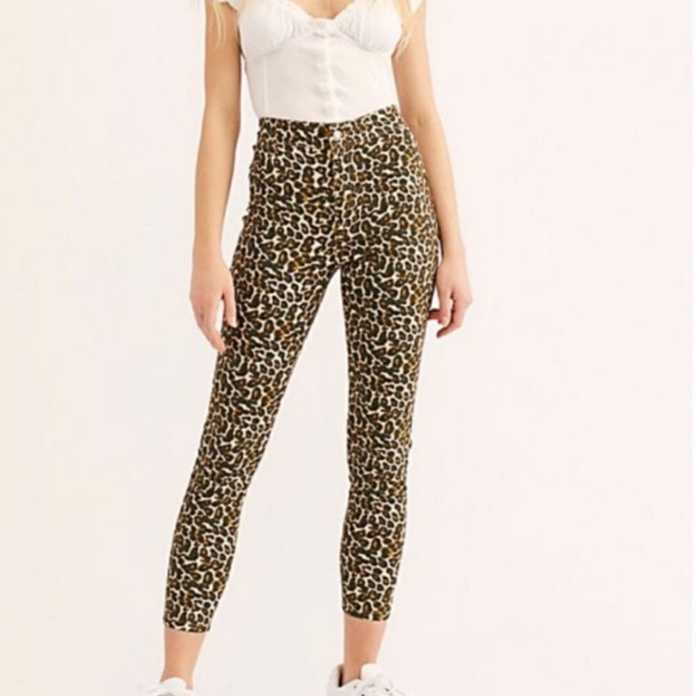 Free PEOPLE We the free Leopard high waist Skinny Jeans size 25 B1